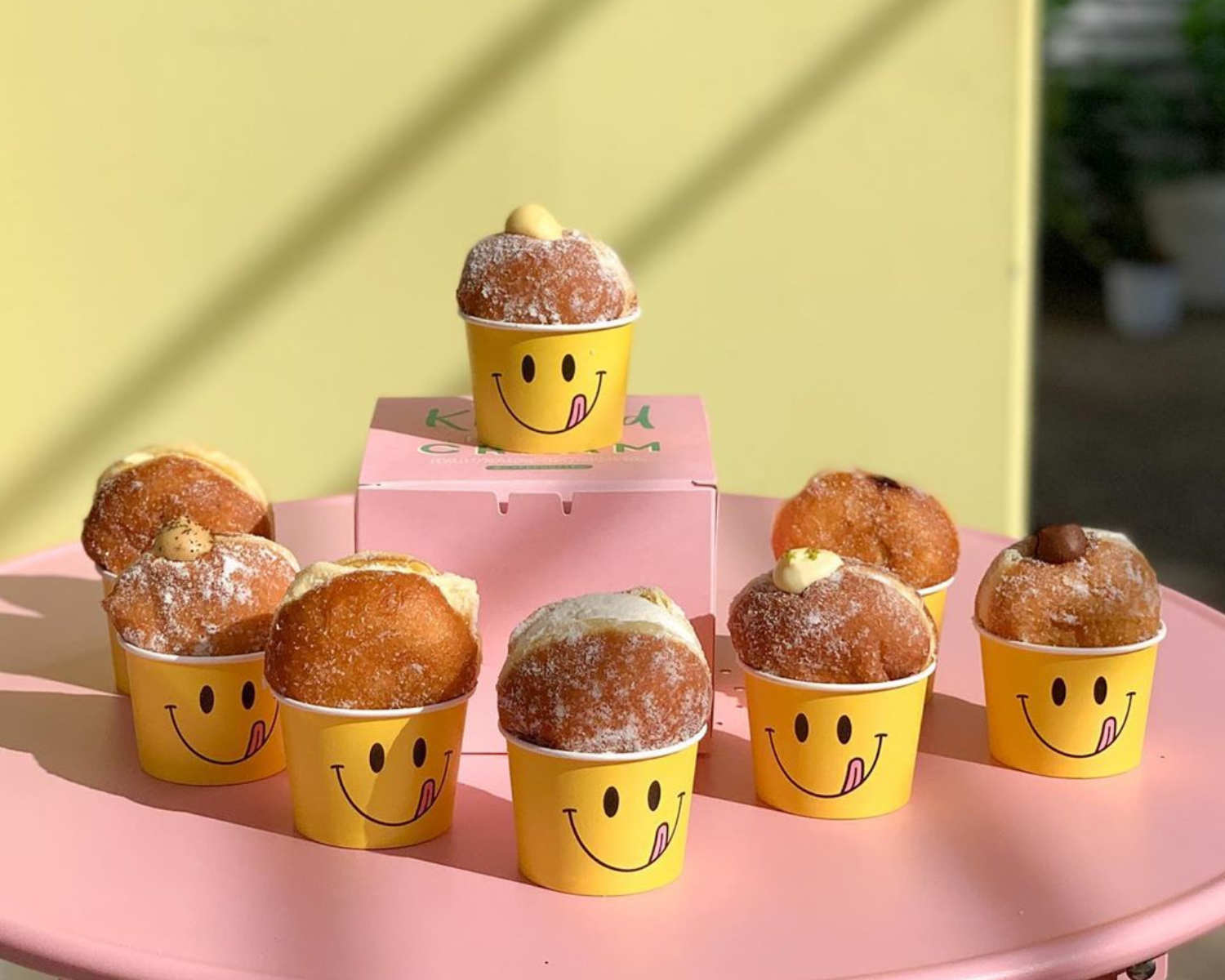 韓国カフェ、ドーナツ、Cafe Knotted