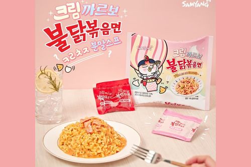 Creatrip カルボ クリームカルボプルダッポックンミョン食べ比べ