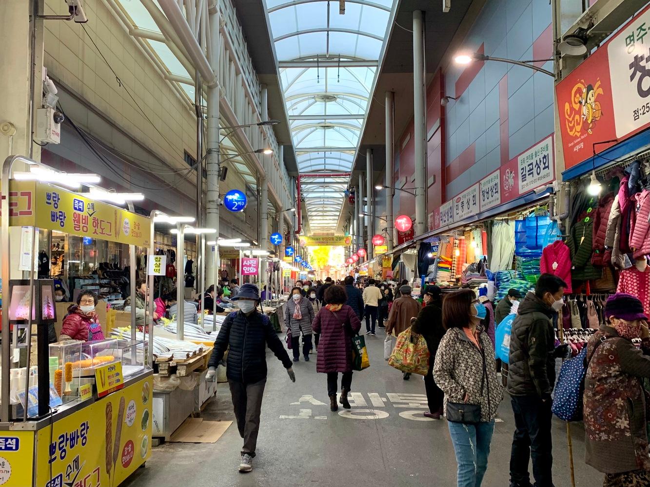 tour daegu dấu vết quê hương v bts chợ truyền thống hàn quốc seomun