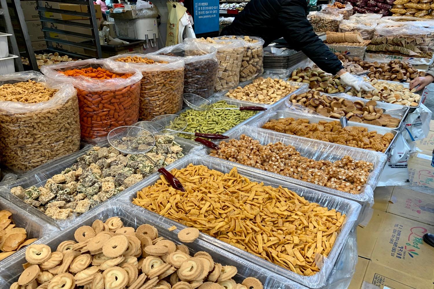 tour daegu dấu vết quê hương v bts chợ truyền thống hàn quốc seomun đồ ăn vặt