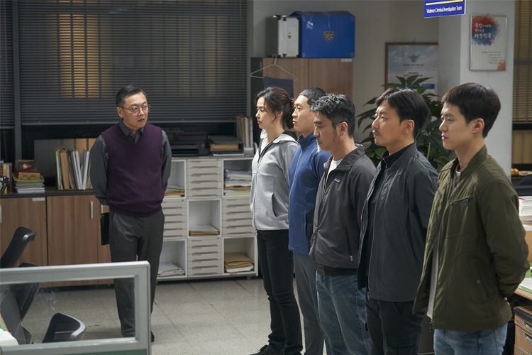 韓國喜劇電影《炸雞特攻隊》中的滑稽情節。