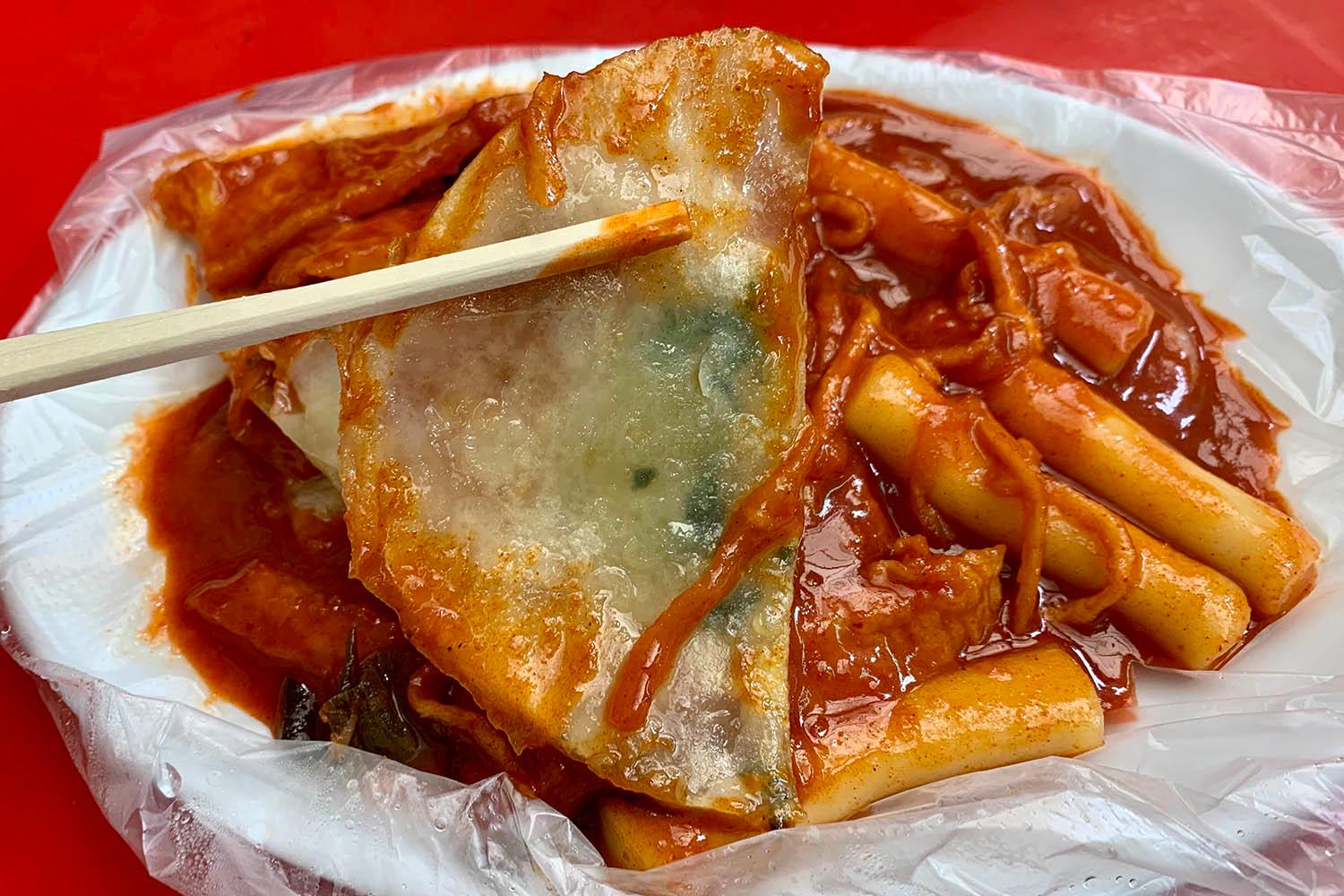Daegu, Seomun Market, Traditional Korean Market, Tteokbokki and Flat Mandu, Food, Korean Street Food