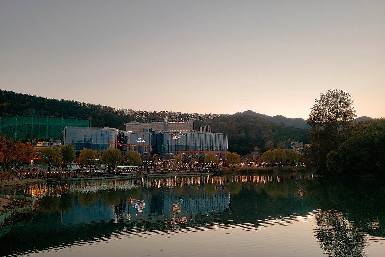 Daegu, Suseongmot, Suseongmot Lake, Travel Daegu, Fall Scenery, Night View