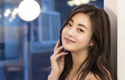 女優カン·ソラ、母になる…結婚3ヶ月で妊娠の知らせ