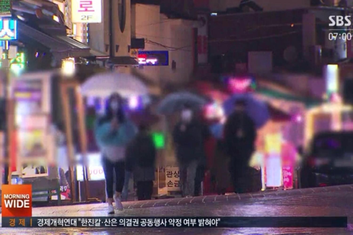 สถานการณ์โควิดในเกาหลีตอนนี้ ดูเหมือนว่าจะแย่ลงเนื่องจากอากาศที่หนาวลงทำให้พบผู้ติดเชื้อมากขึ้น แต่ดูเหมือนว่าคนเกาหลีบางส่วนยังคงออกมาเที่ยวอย่างไม่แคร์?2