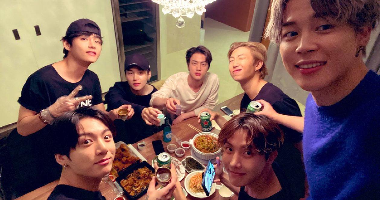 Ký túc xá của idol Hàn: Chia phòng thế nào, ai dọn dẹp, thường nằm ở đâu? 