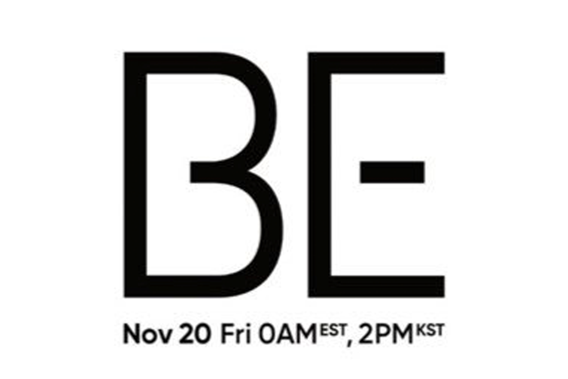 韓國士兵在戶外列成一排，穿著軍服敬禮，象徵軍隊和服役的形象。