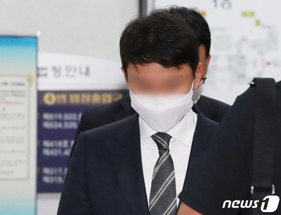 性売買斡旋関連の起訴で注目される、クラブ「バーニングサン」に関連するイメージ。ファイナンシャルニュースの写真を引用しているもの