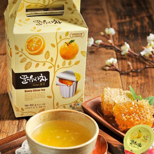 香港中環韓國水果茶膠囊展示圖,顯示蜂蜜柚子茶口味和蜂蜜紅棗茶口味的包裝及產品。