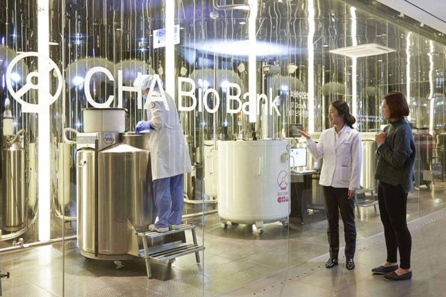 ธนาคารไข่ที่โรงพยาบาล CHA ระบุว่าสามารถเก็บไข่ 1 ฟองไว้ได้นานถึง 10 ปี 