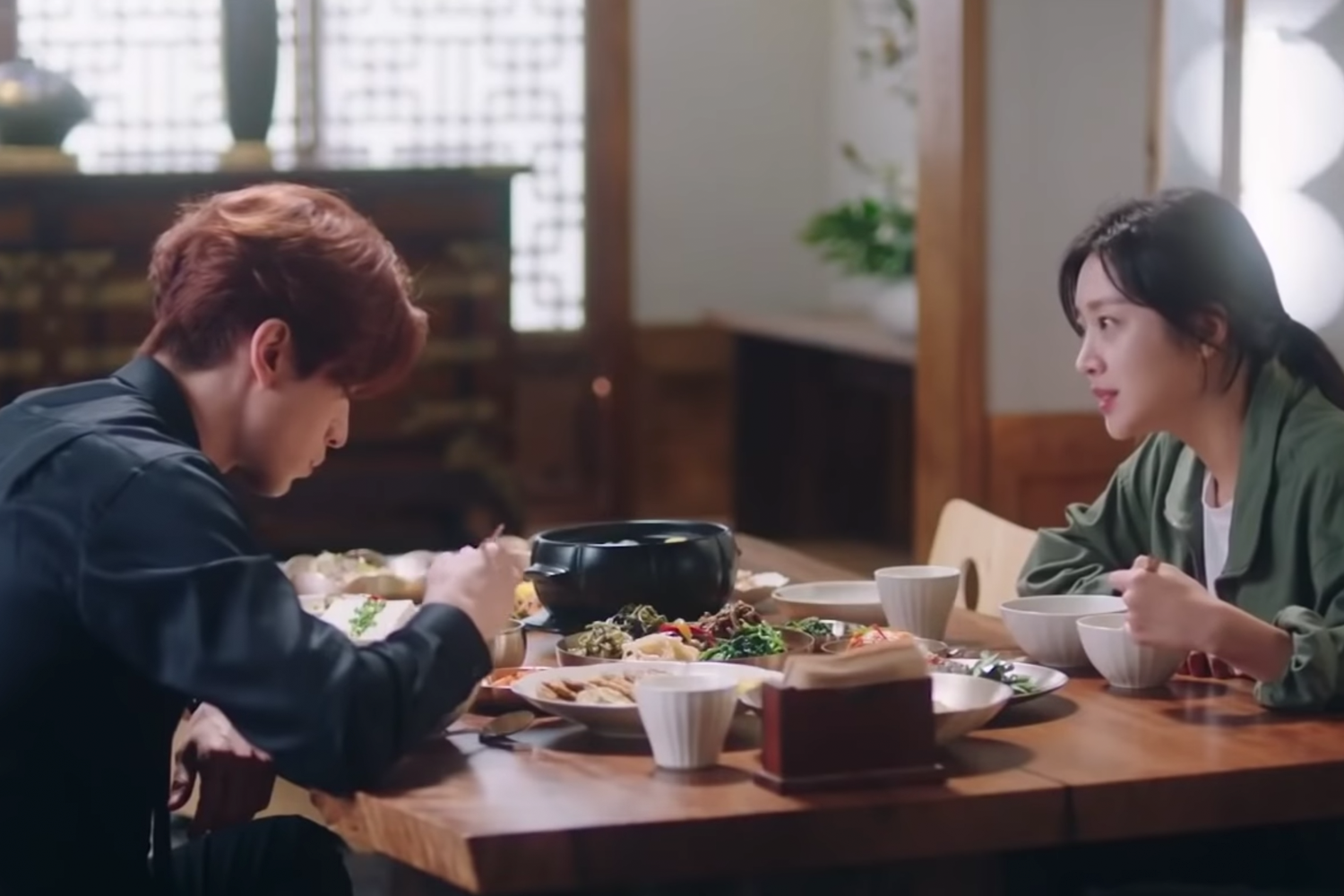 lee dong wook and jo boah at a quaint hanok restaurant on korean drama the tale of the nine tailed