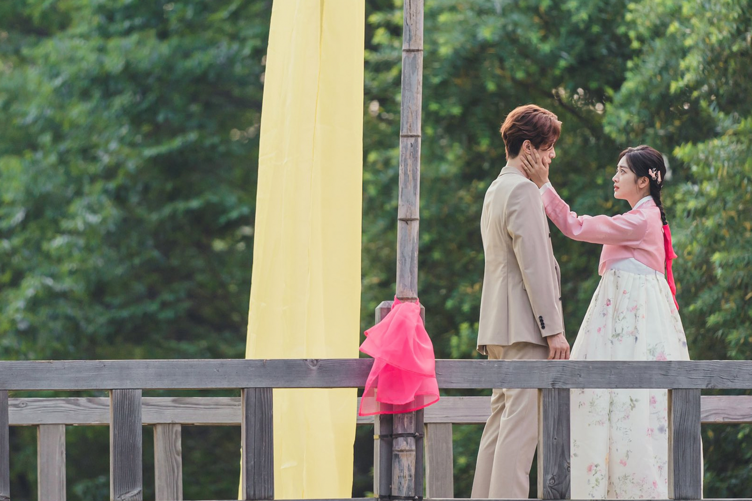 jo boah in a hanbok, a korean dress on the tale of the nine tailed korean drama
