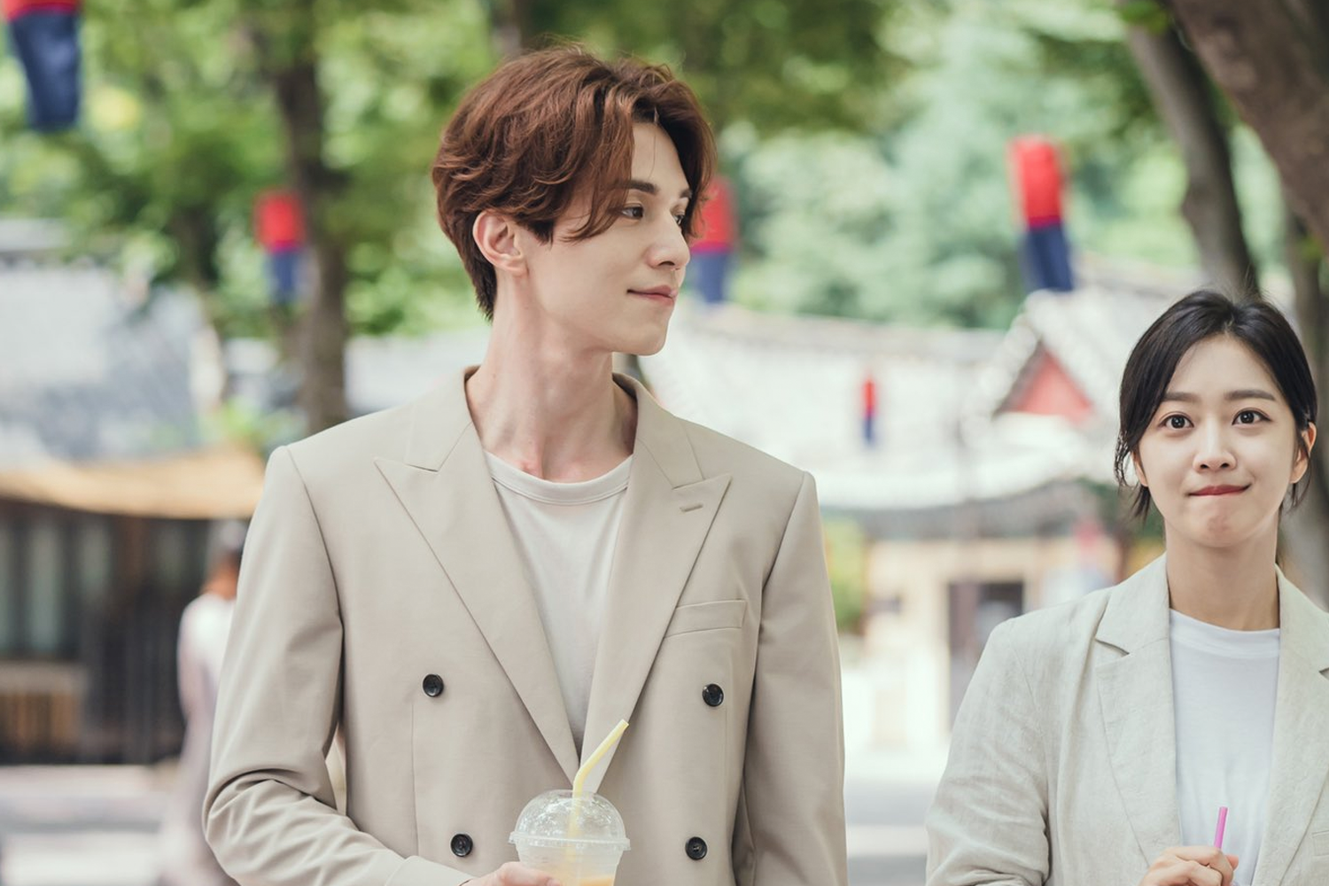 lee dong wook at the folk village on korean drama the tale of the nine tailed