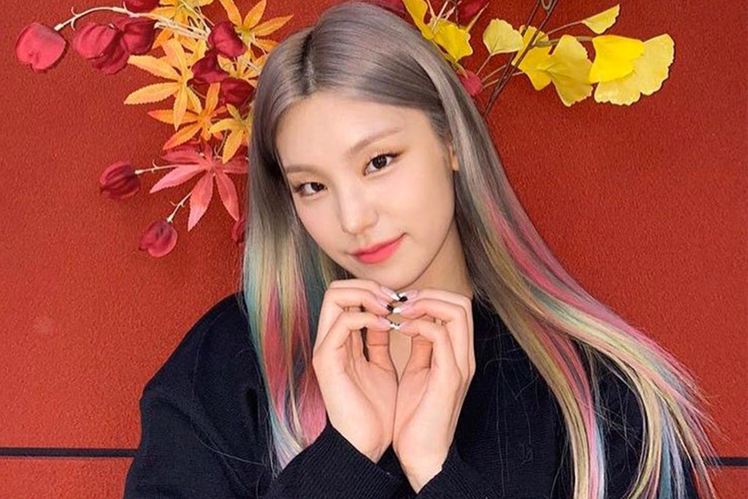 ITZY 禮志展示出強烈個性與柔和魅力,韓國女團領隊角色的不凡風姿。