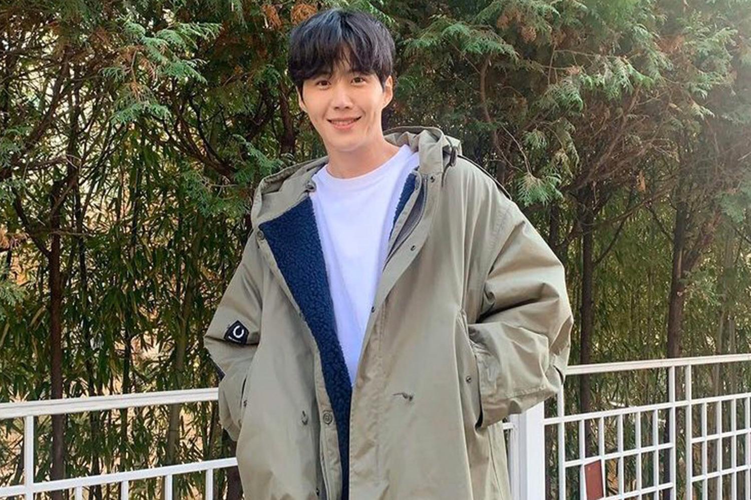 演員金宣虎以細膩的演技和內心世界的探索展現韓國影視的迷人魅力。