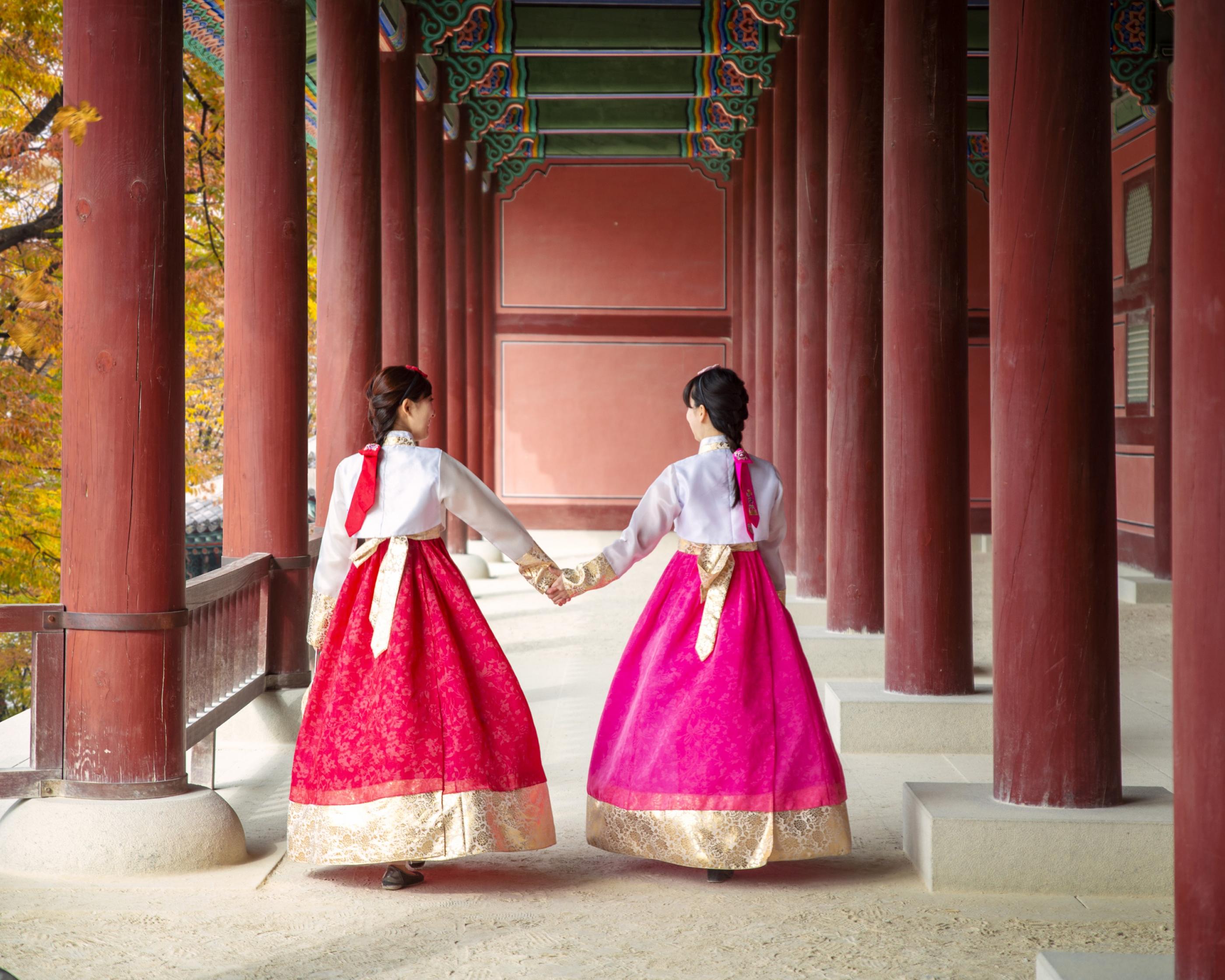 韓国の冬、韓国の果物、韓国の柿、韓国の食後のデザート、韓国のラーメン