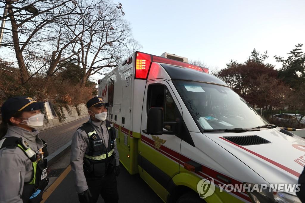 เจ้าหน้าที่เตรียมความพร้อม