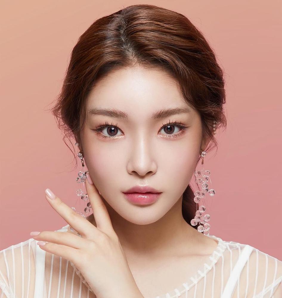 К-поп дуучин Чунхагийн шинжилгээгээр COVID-19 эерэг гарчээ