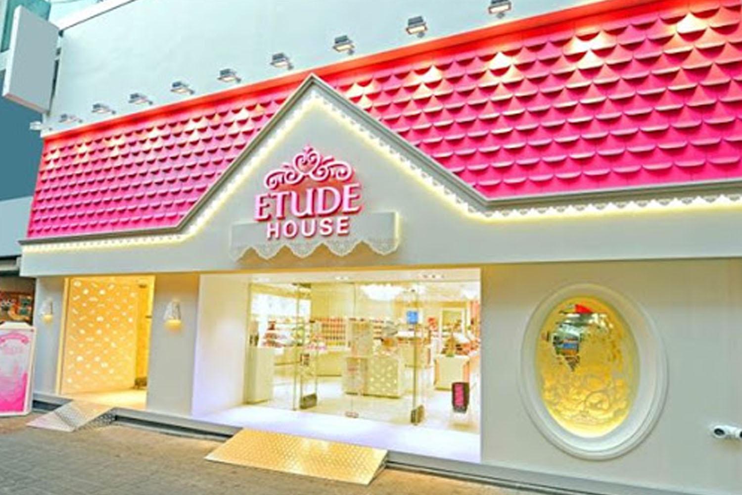 เริ่มต้นกันที่แบรนด์เครื่องสำอางเกาหลีเจ้าแรกๆที่หลายคนรู้จักอย่าง Etude