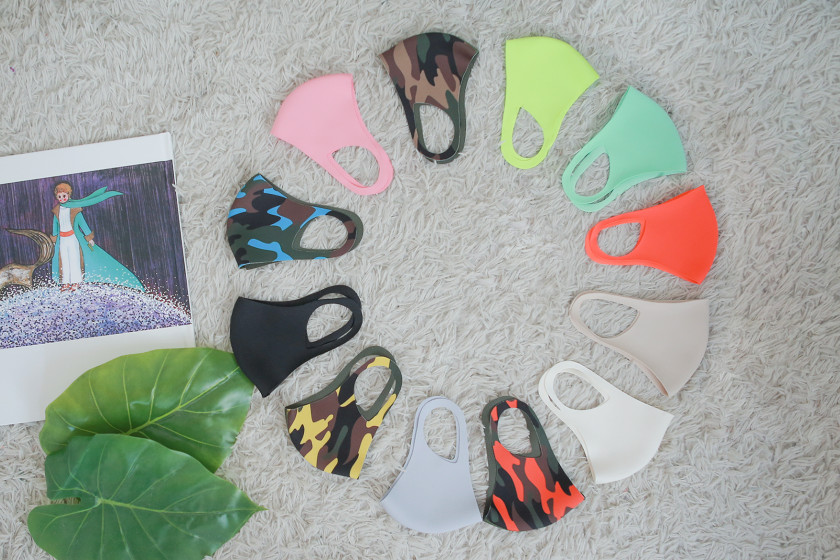 หน้ากากแฟชั่นเป็นที่นิยมของเหล่าวัยรุ่นเนื่องจากสวมใส่สบายไม่รั้งหู 