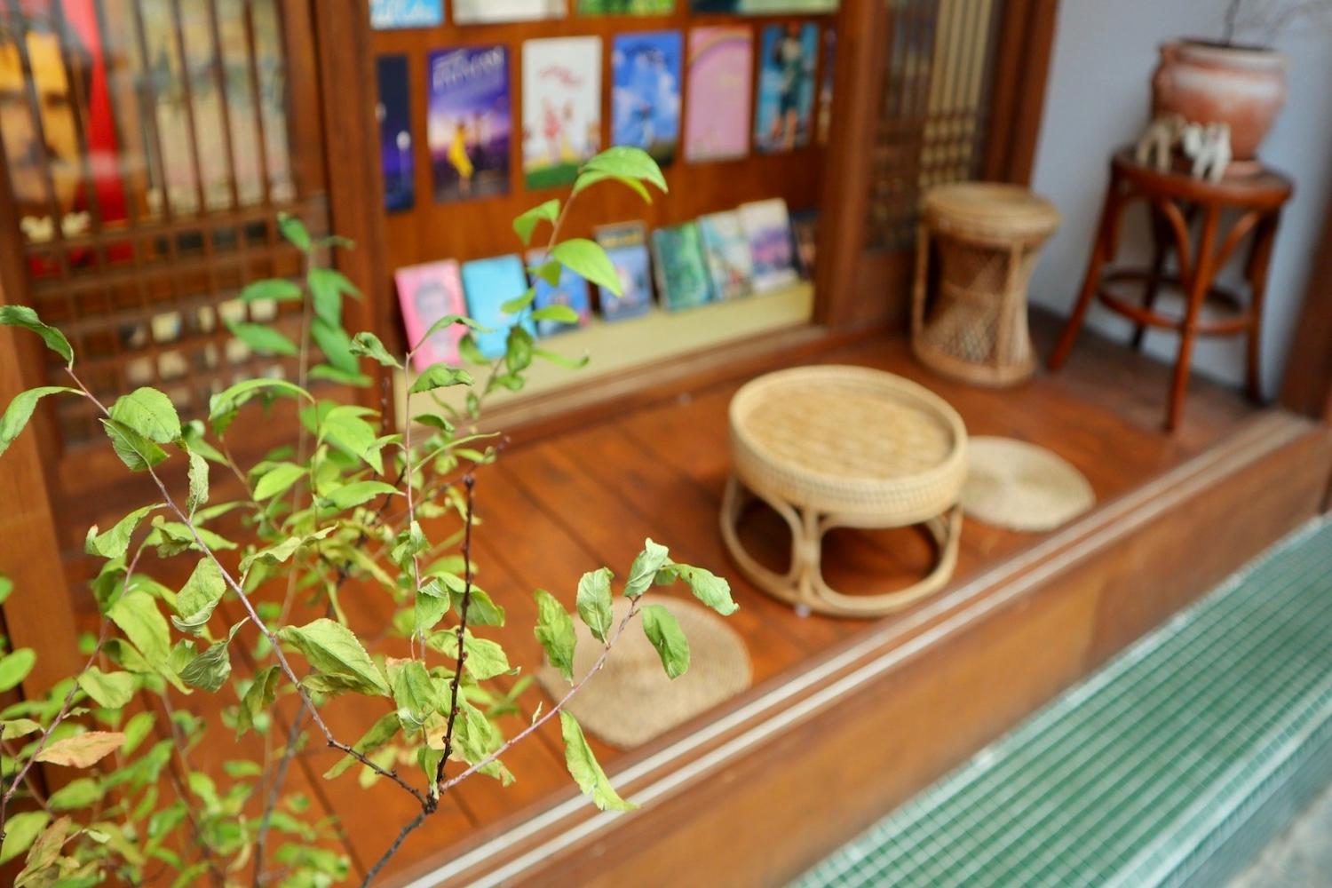 không gian trong Scene Of Daehwa: Quán cafe đầy quyến rũ và nghệ thuật ở Daegu