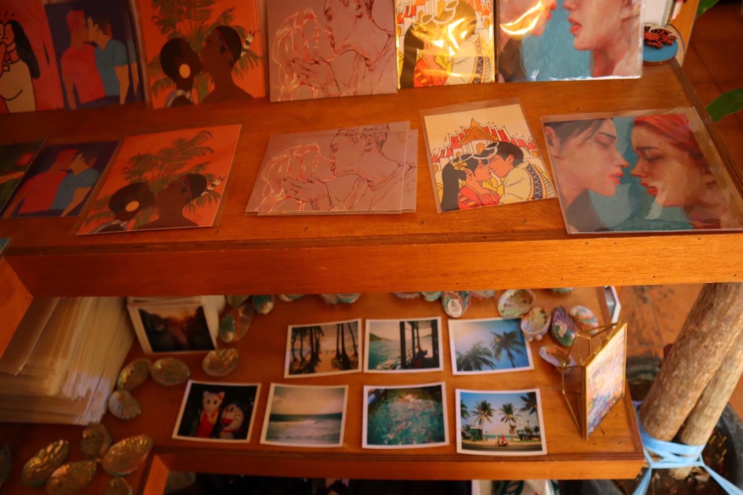 quầy đồ lưu niệm ở Scene Of Daehwa: Quán cafe đầy quyến rũ và nghệ thuật ở Daegu