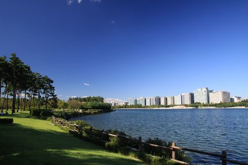 สวนสาธารณะทะเลสาบอิลซัน