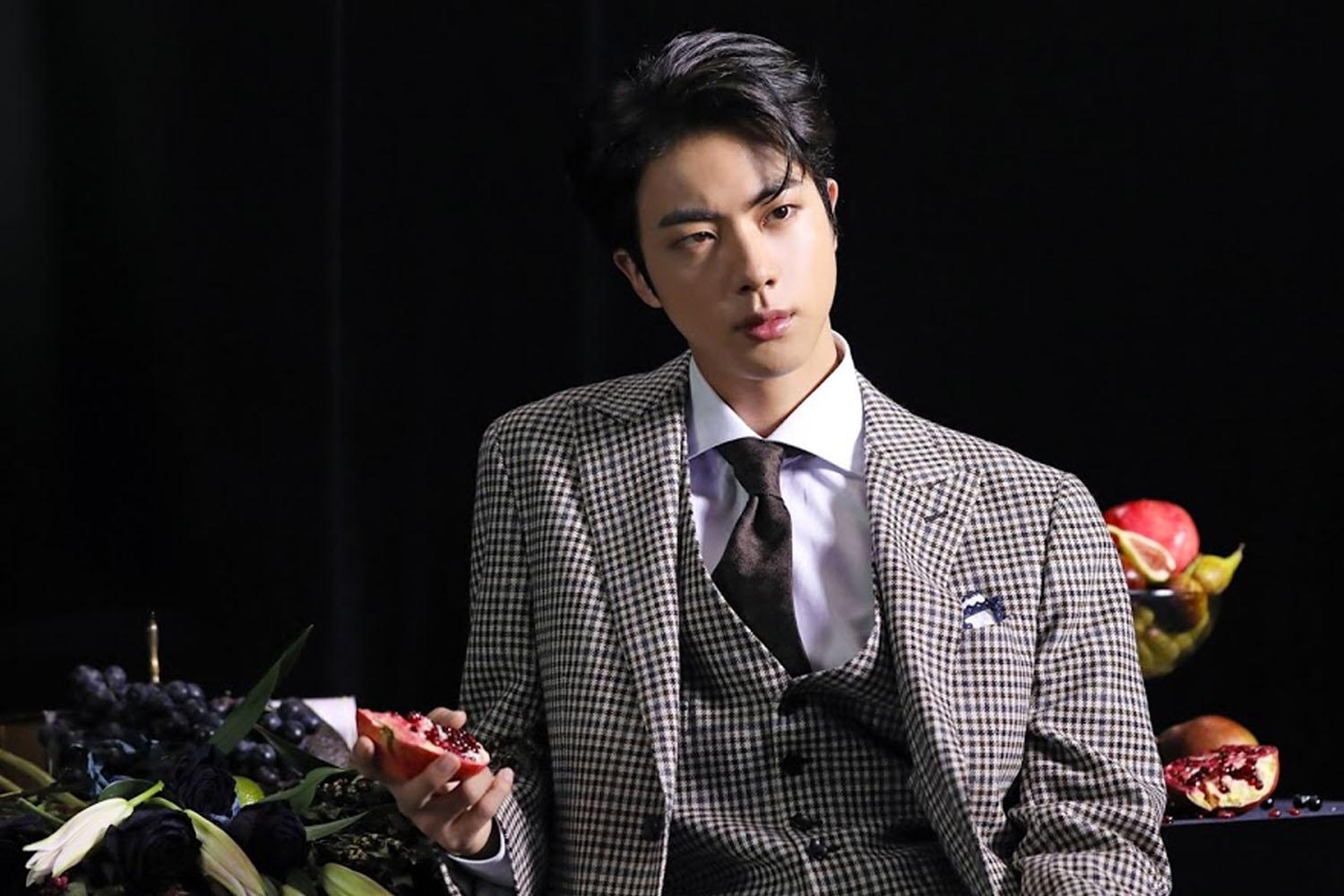 ตอนที่จินอยู่มัธยมต้นเขาเคยได้รับคำชักชวนจาก SM ให้ไปออดิชั่น 