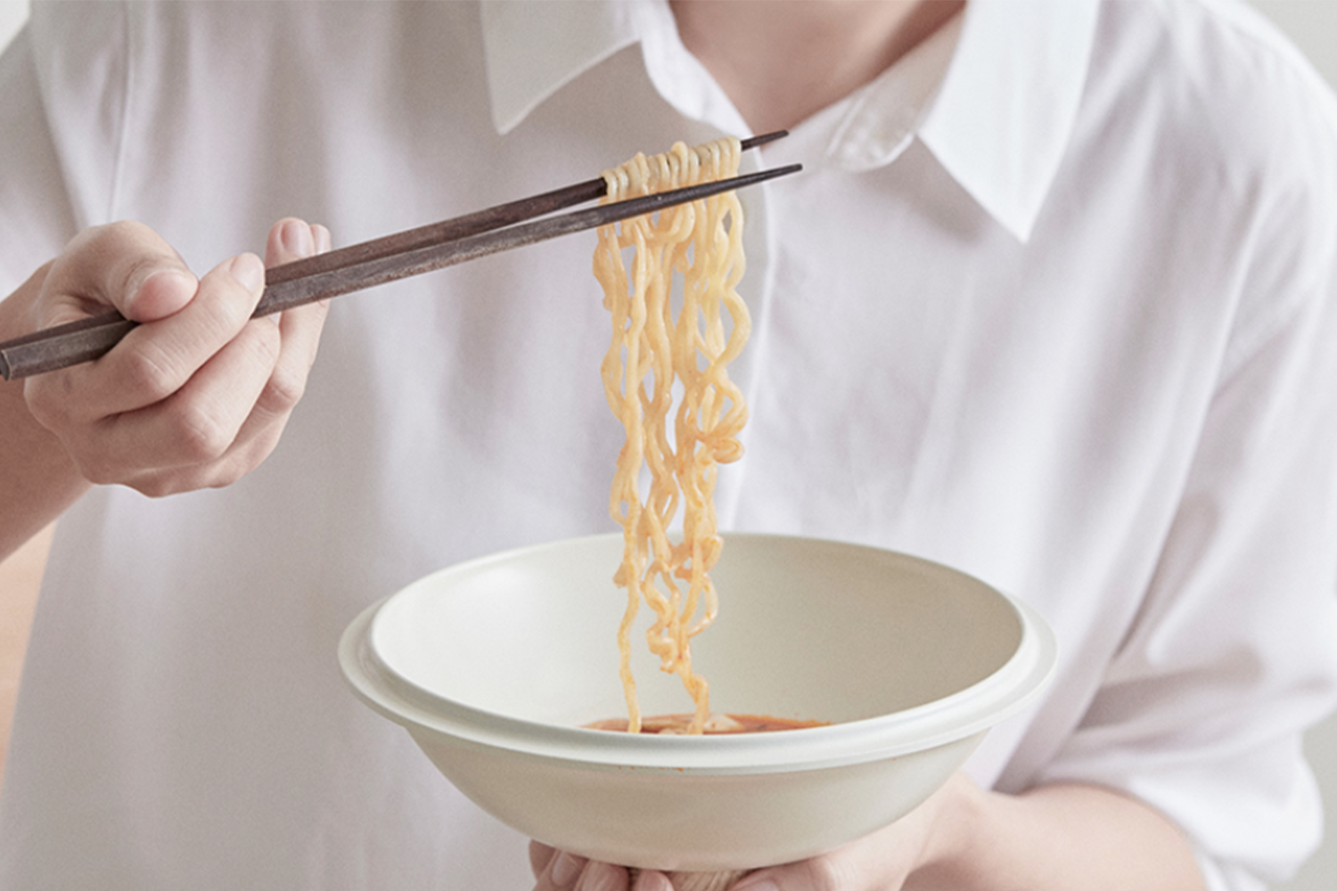 可整齊存放的 moridi 鍋具，便利的疊加設計，適合小空間使用。