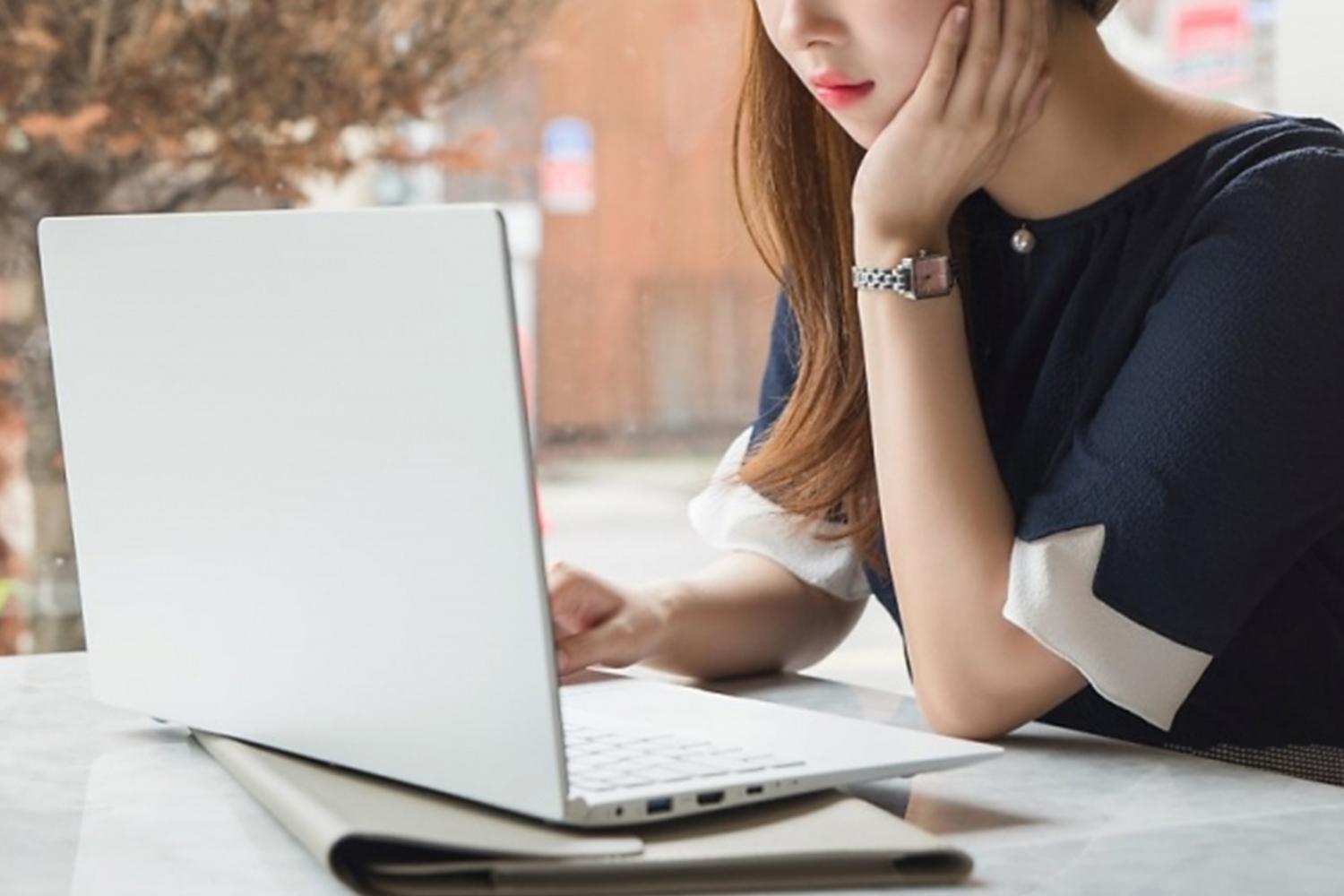 ウェブトゥーンの編集過程を管理するオフィス