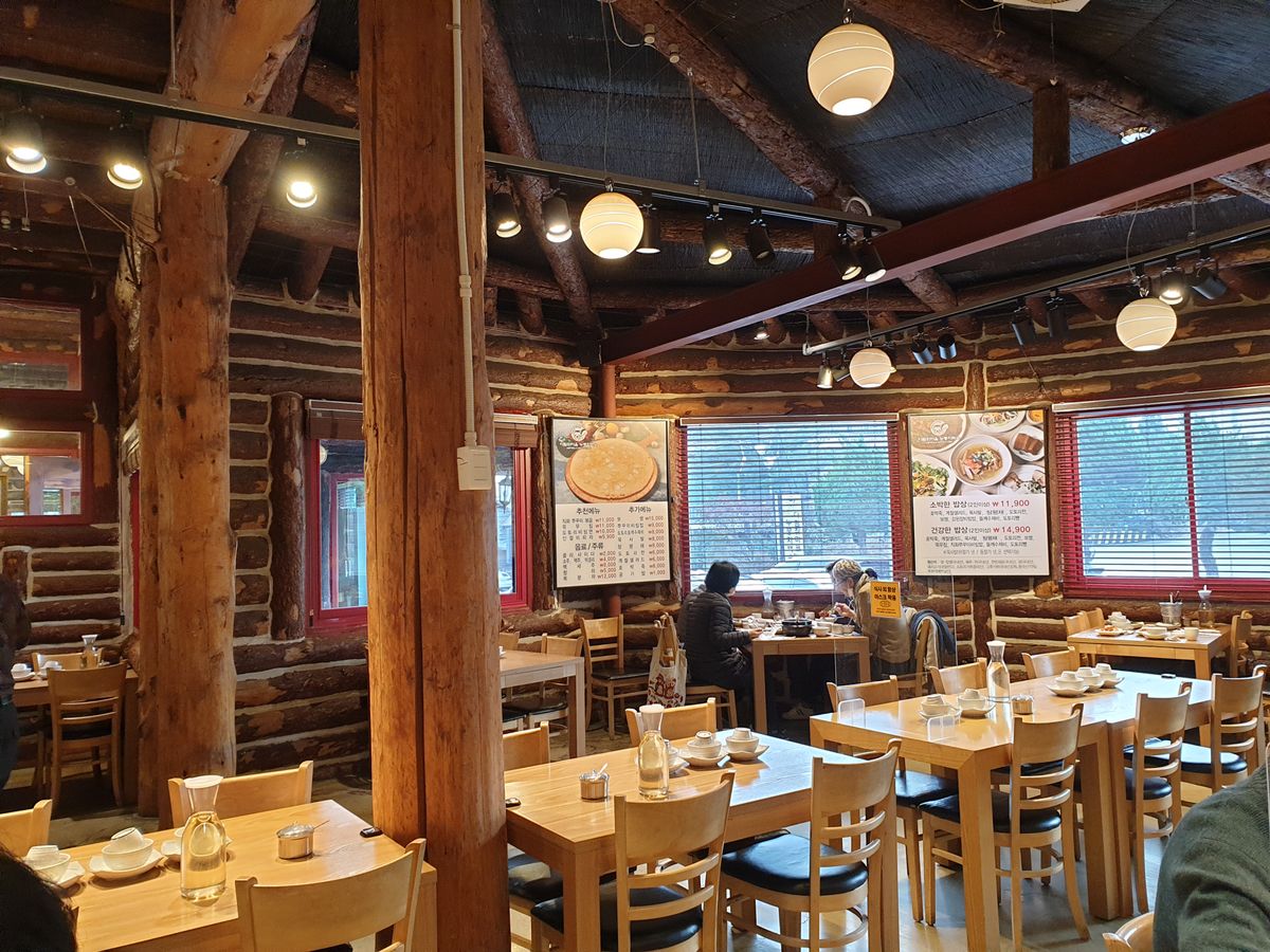 restaurant interior of Squirrel Town Mukjip in Ilsan