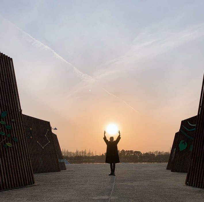 Ha Sung-woon Instagram photo at Ilsan Lake Park
