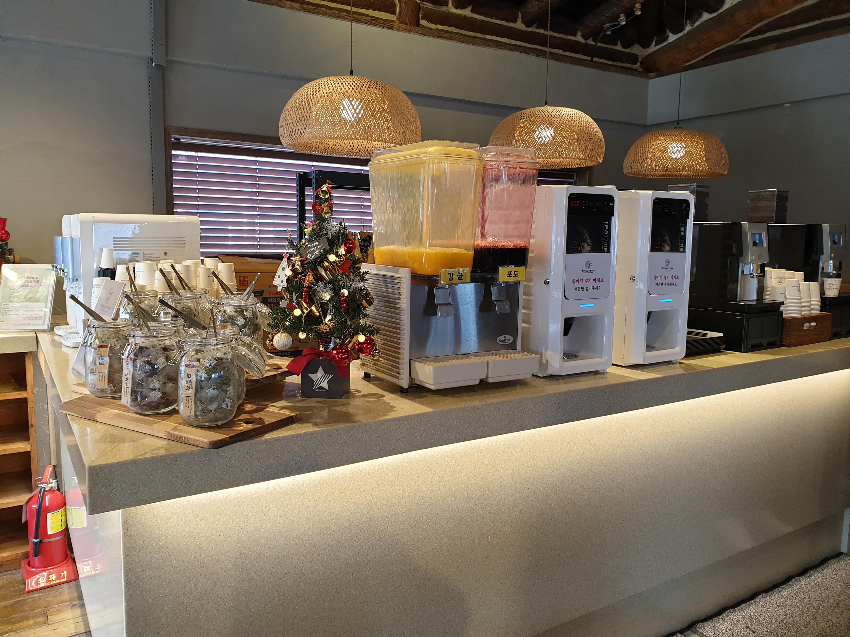 Cafe bar with drinks and water available at Squirrel Town Mukjip