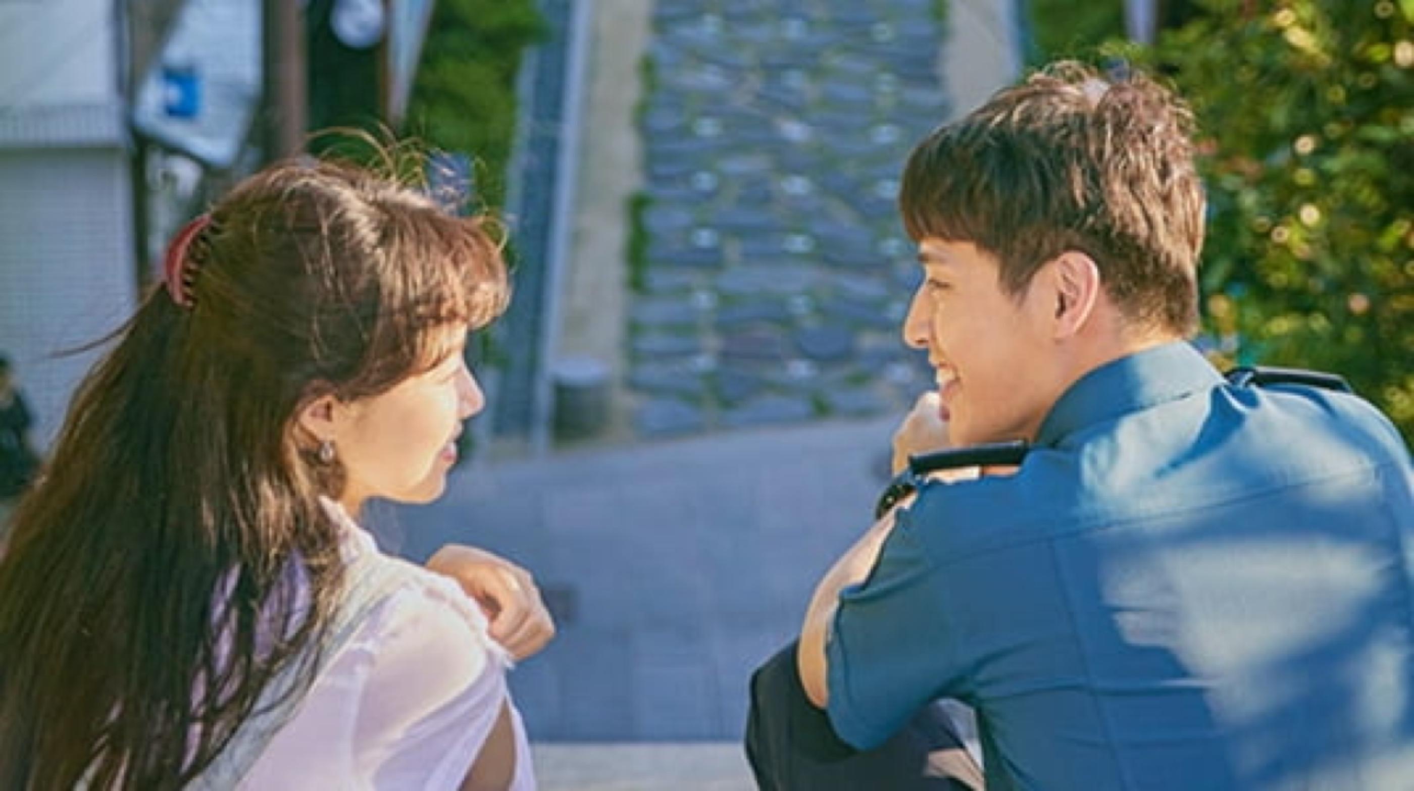 韓国文化、韓国の花、韓国の卒業シーズン、韓国プレゼント文化、韓国の花ことば、椿の花咲く頃