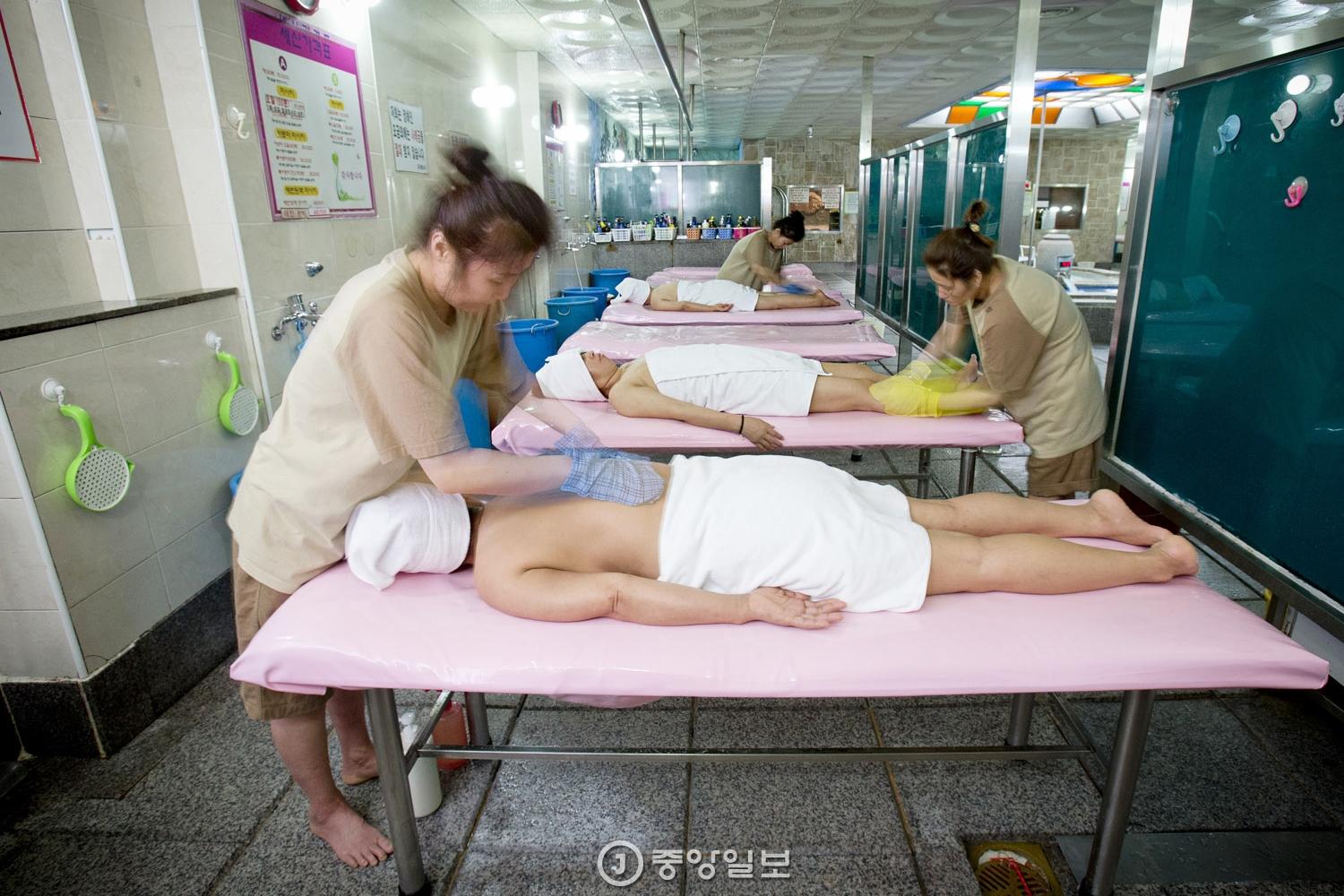 韓国銭湯、銭湯、チムジルバン、モギョクタン、ルーティン、韓国文化、人気スポット、お風呂、デトックス