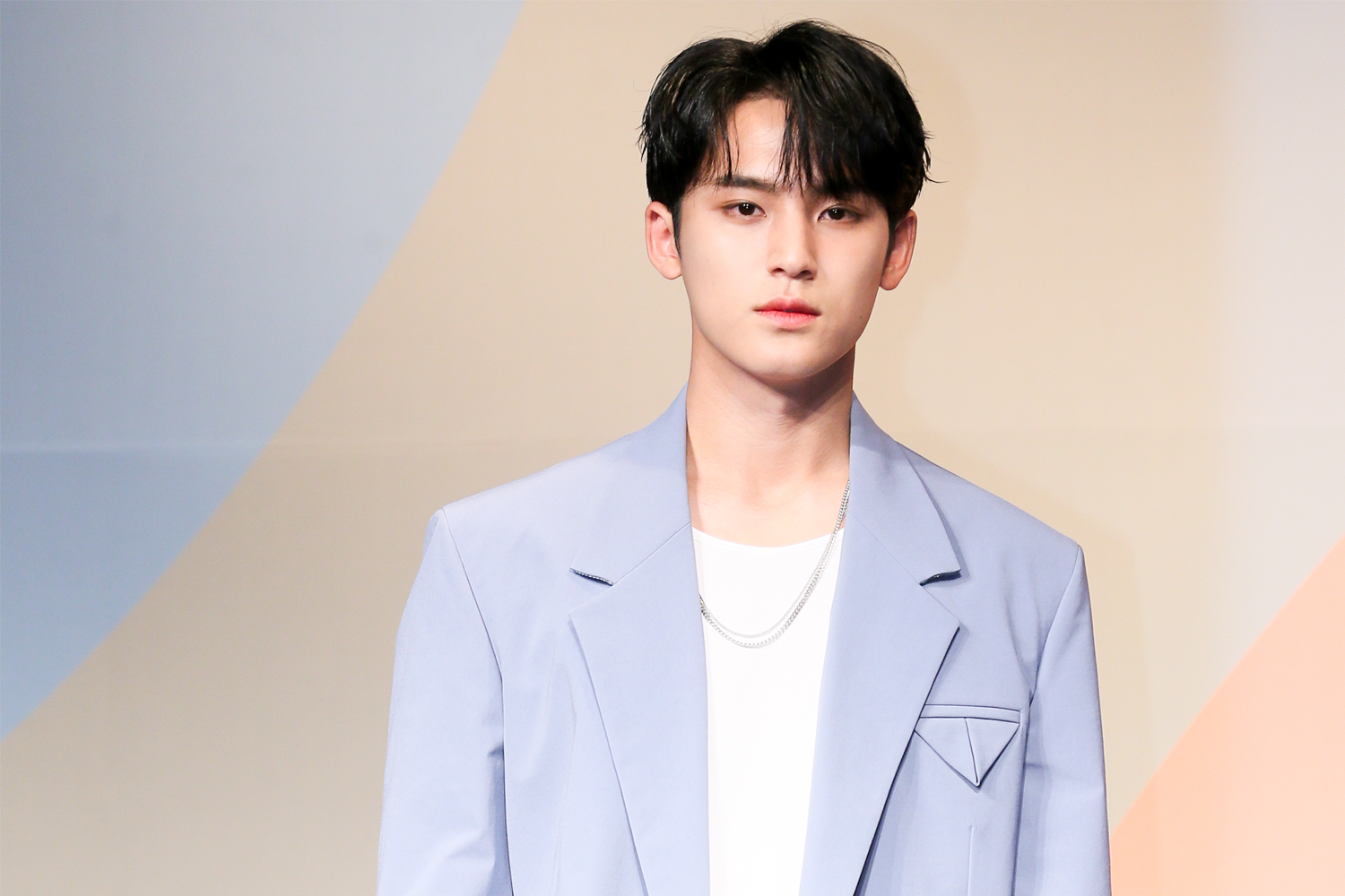 世界で最も美しい顔100人、世界で最もハンサムな顔100人、2025、2025年、韓国芸能、KPOP、韓国スター、韓国アイドル、韓国ニュース、BLACKPINK、Lisa、BTS、V