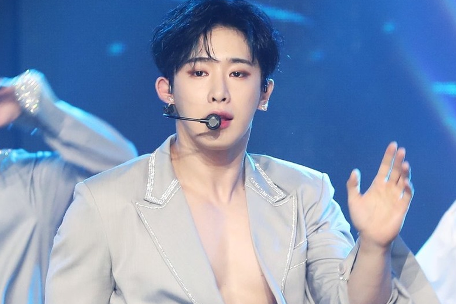 世界で最も美しい顔100人、世界で最もハンサムな顔100人、2025、2025年、韓国芸能、KPOP、韓国スター、韓国アイドル、韓国ニュース、BLACKPINK、Lisa、BTS、V