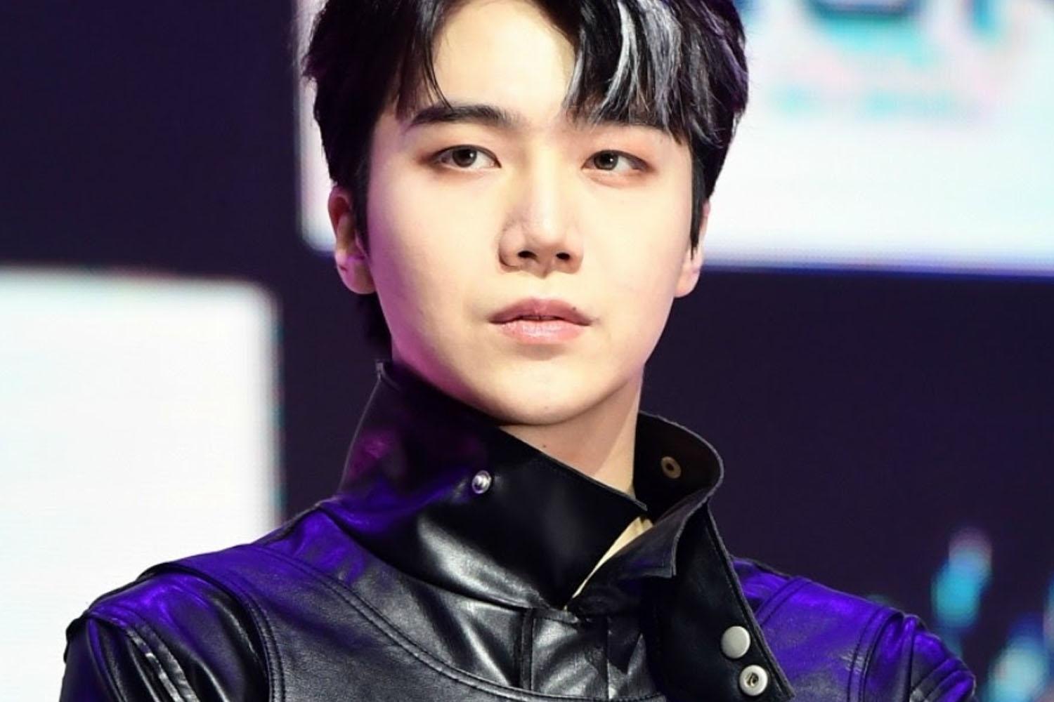 ก่อนหน้าที่จินโฮจะได้เดบิวต์กับ Pentagon 