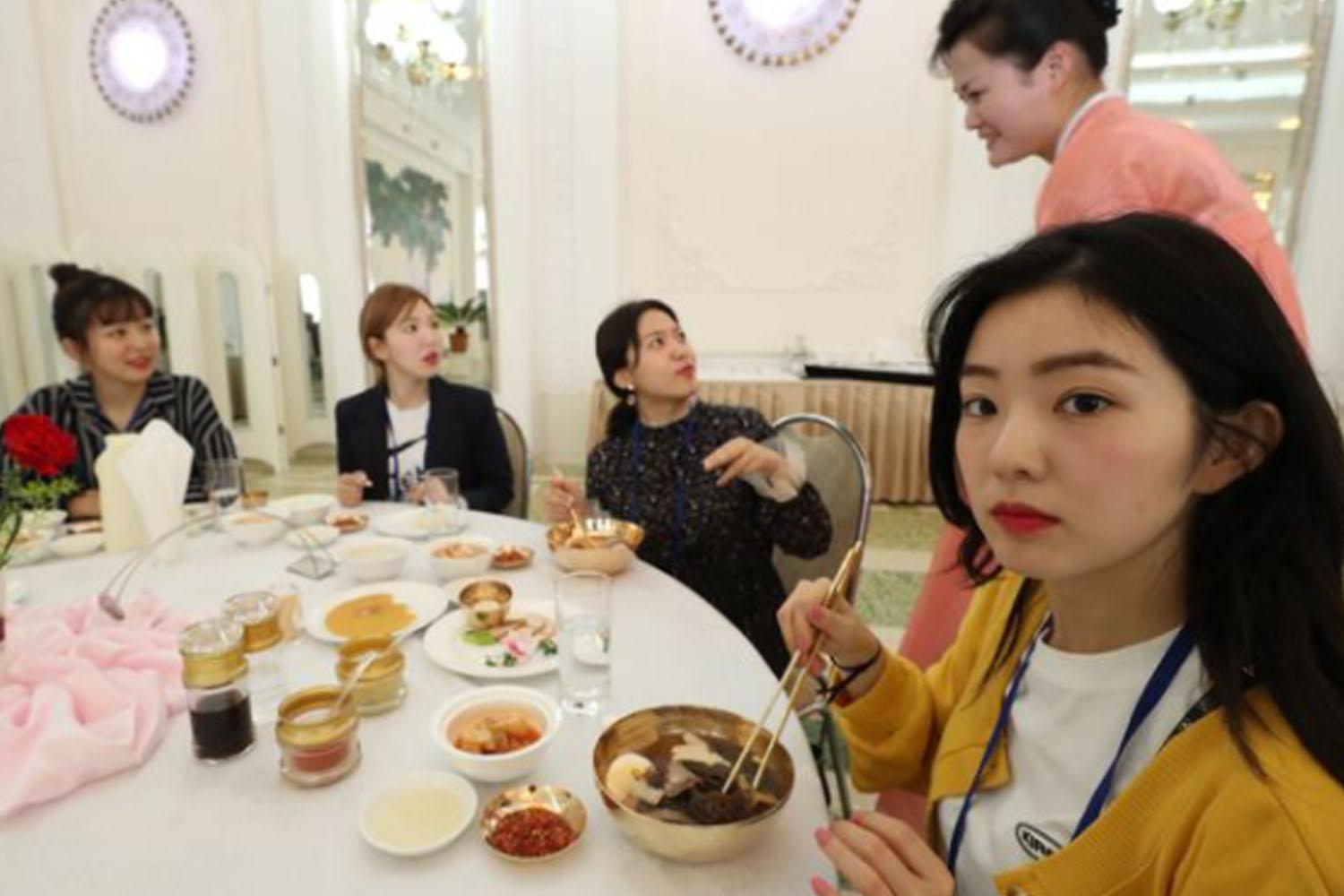 korean winter food, naengmyeon, cold noodle soup