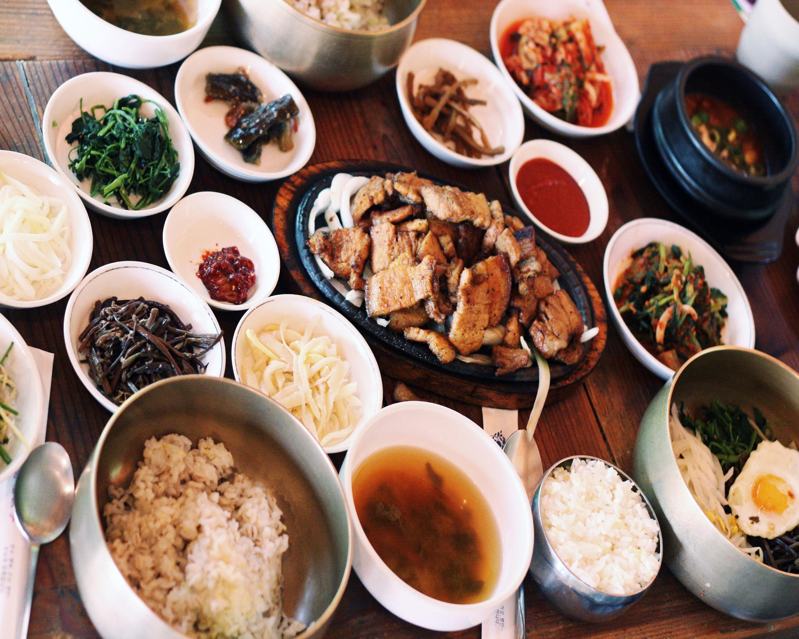 韓国文化、韓国の結婚式、韓国の占い、サジュ、韓国占いカフェ、韓国のカフェ、韓国人、フェ、韓国の刺身、韓国式刺身、韓定食