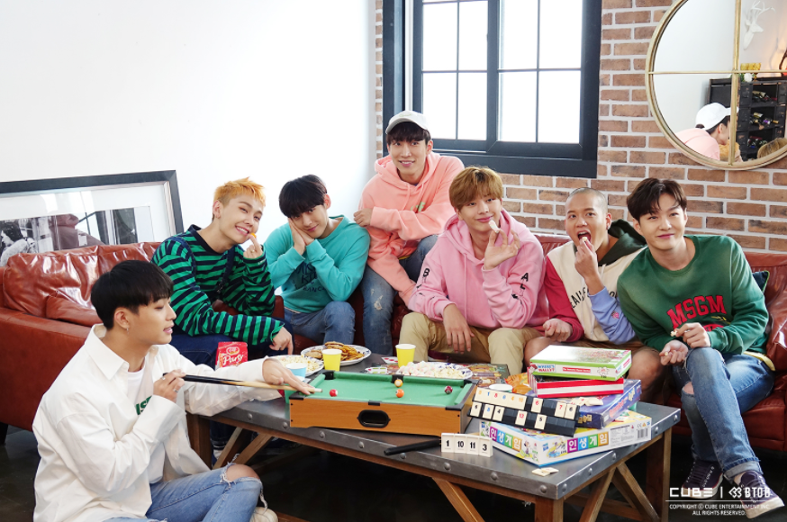 韓国、KPOP、韓国アイドル、グループ名、候補名、候補、ブラックピンク、ブルピン、BLACKPINK、マグナム、モンスターエックス、MONSTA X、ハイトップ、K.Will、ヨジャチング、GFRIEND、(世界平和、守護天使、インフィニット、INFINITE、北斗七星、ブラックベリー、BTOB、アリラン、ママムー、MAMAMOO、ペッコブ、東方神起、東方不敗、五臓六腑、ジョンモッコ