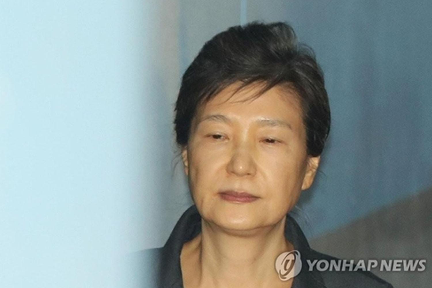 ศาลฎีกาตัดสินจำคุก 20 ปีอดีตประธานาธิบดีพัค กึนฮเย