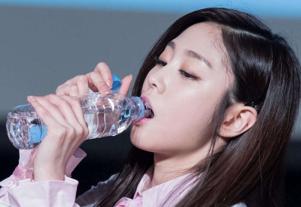 การดื่มน้ำ