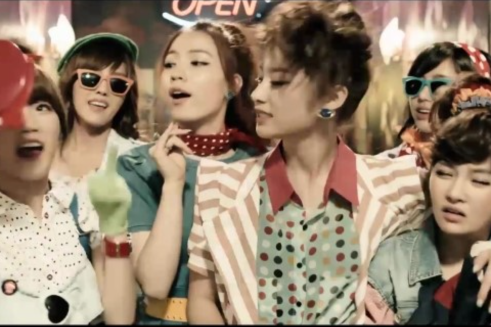 流行,韓国アイドル,アイドル,K-POP,おすすめ,2NE1,10年前