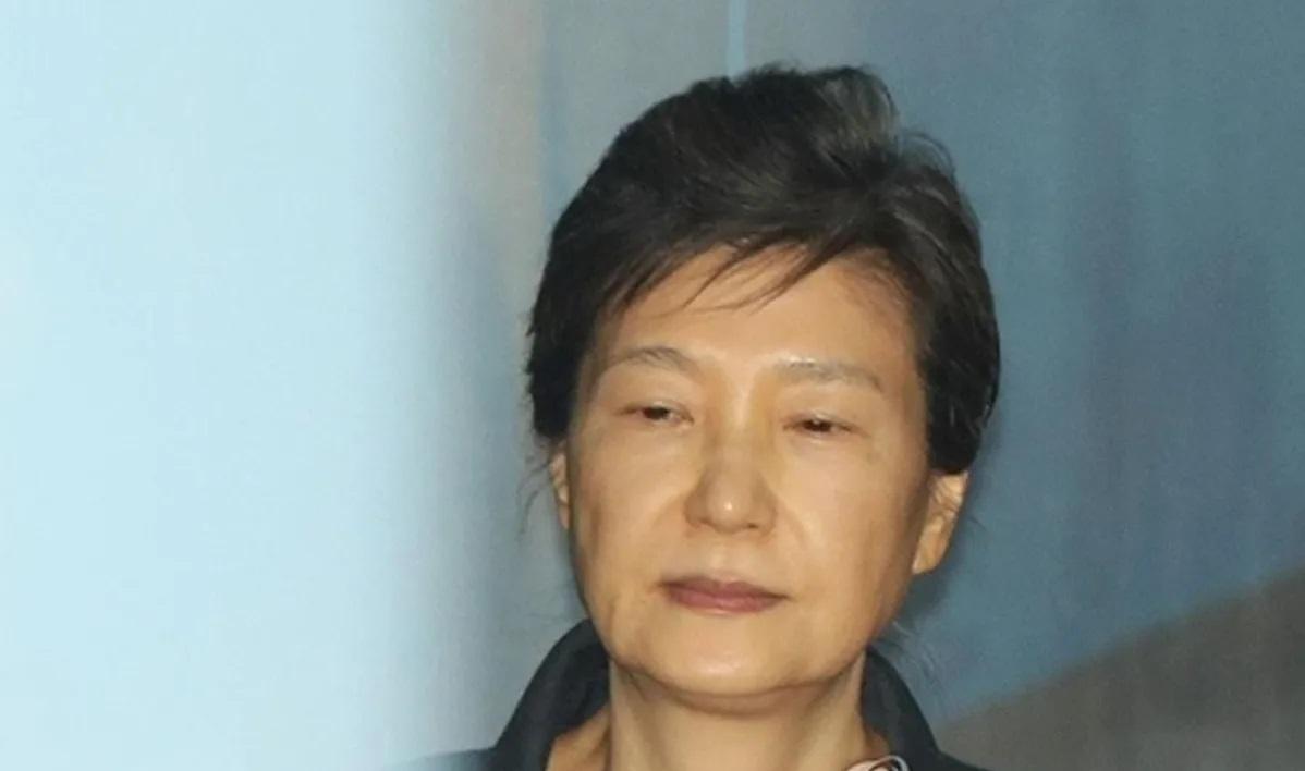 อดีตประธานาธิบดีพัค กึนฮเย ของเกาหลีใต้ เข้าให้การในคดีความของเธอ