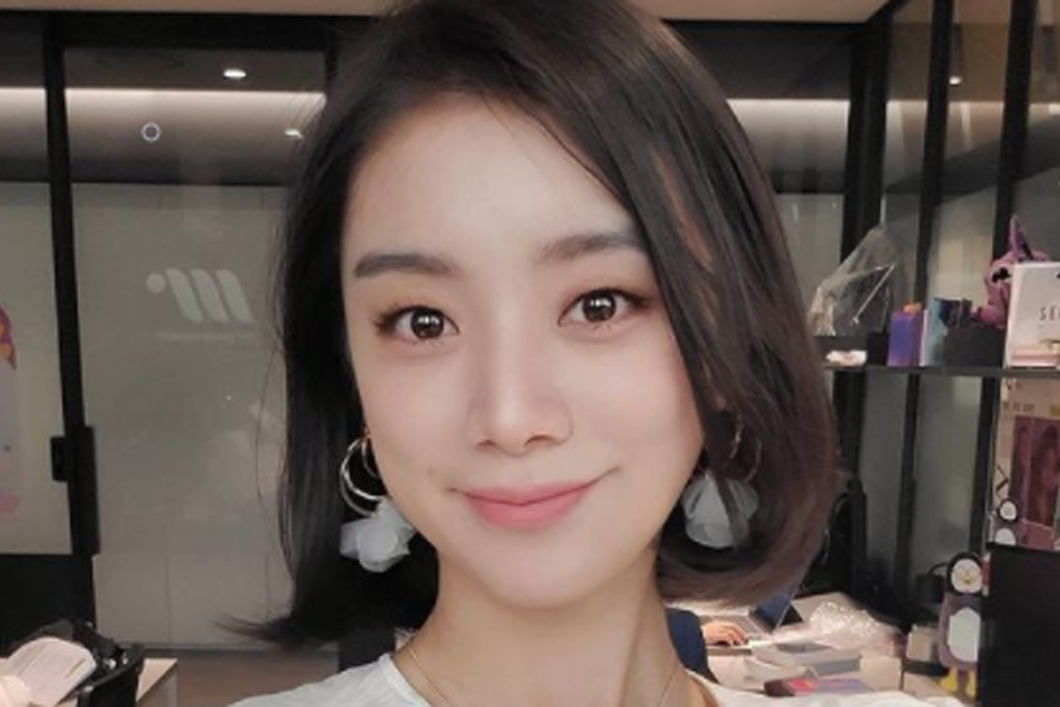 前Wonder Girls成員惠林的Instagram賬號，展示她在香港成長背景下的語言實力，包括韓語、英語、普通話和廣東話。