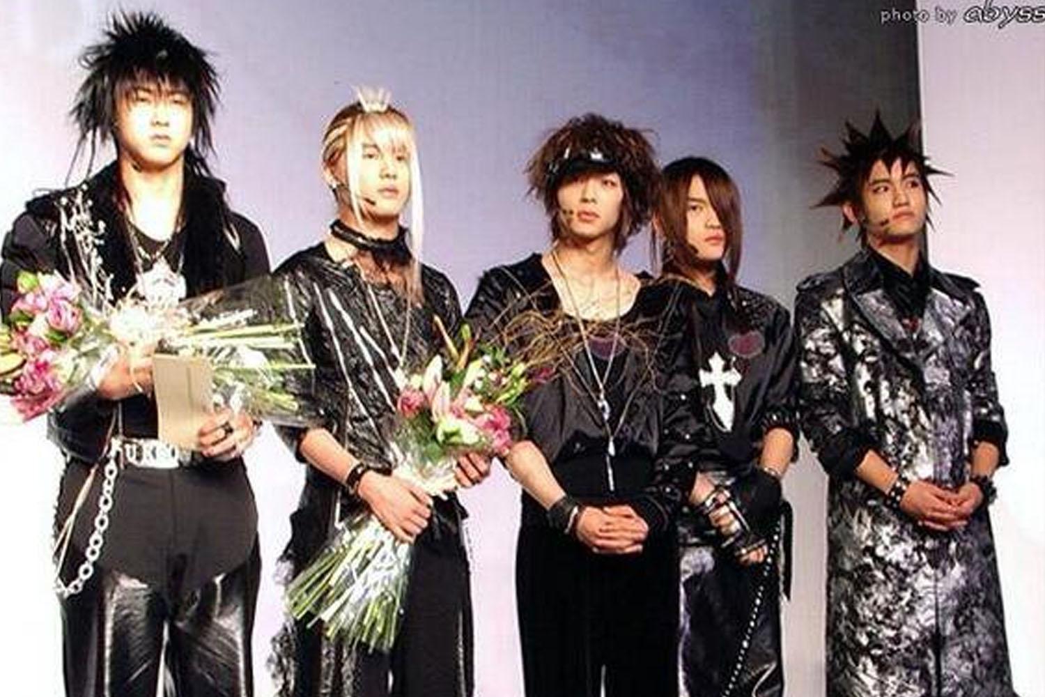 TVXQ กับทรงผมแปลกจากยุคเพลง Triangle ที่ควรจดจำ