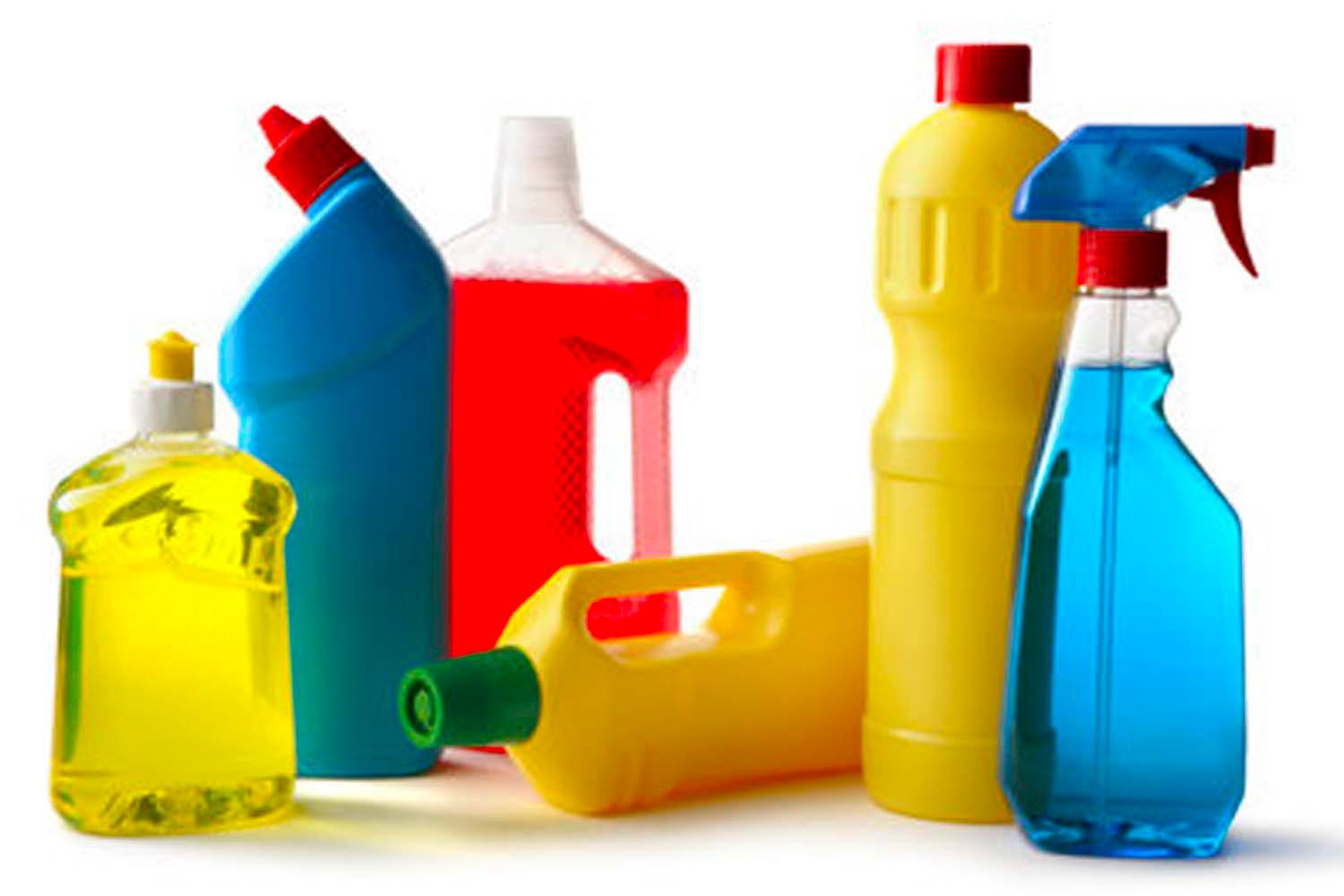 ภาพของขวดน้ำยาทำความสะอาดหลายชนิด