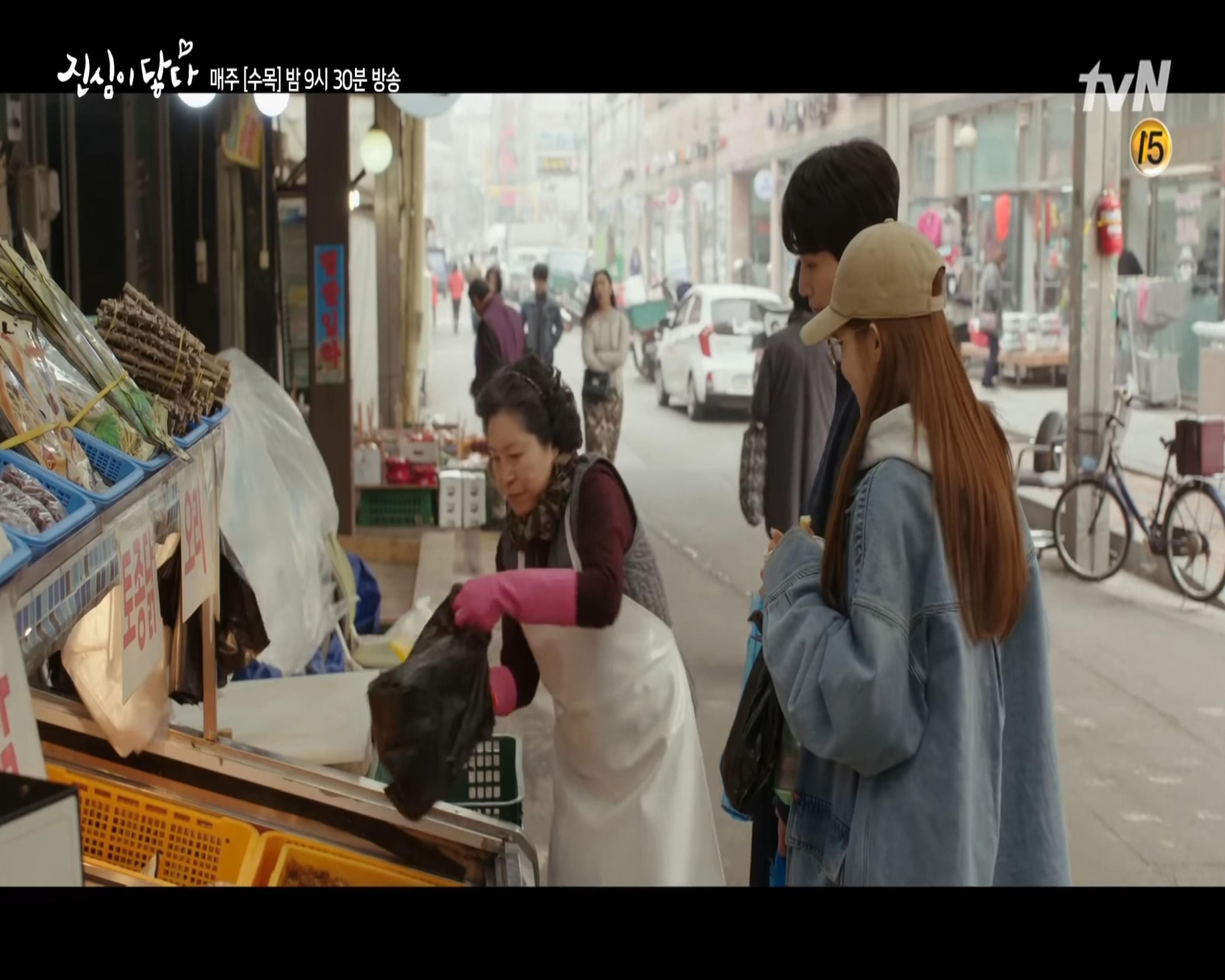 韓国文化、韓国の果物、韓国のみかん、韓国の市場、韓国市場、韓国の餃子、マンドゥ、韓国のゴム手袋、ソルコジ、パンチャン、韓国のおかず