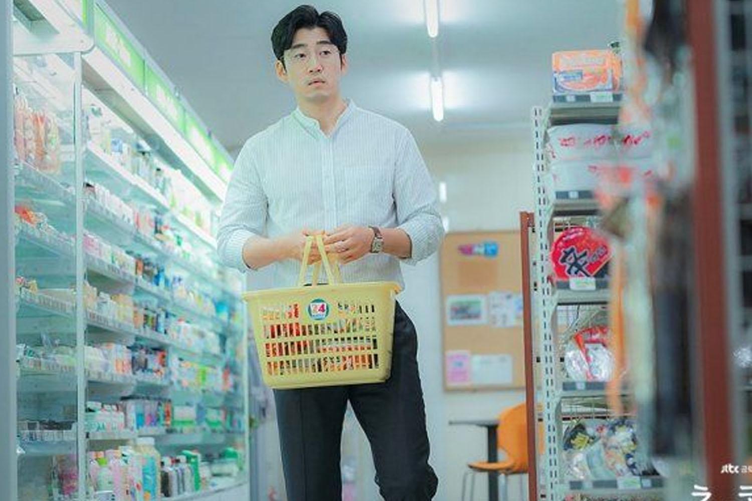 ปกติร้านสะดวกซื้อทั่วไปก็มักจะมีตะกร้าให้บริการอยู่แล้ว